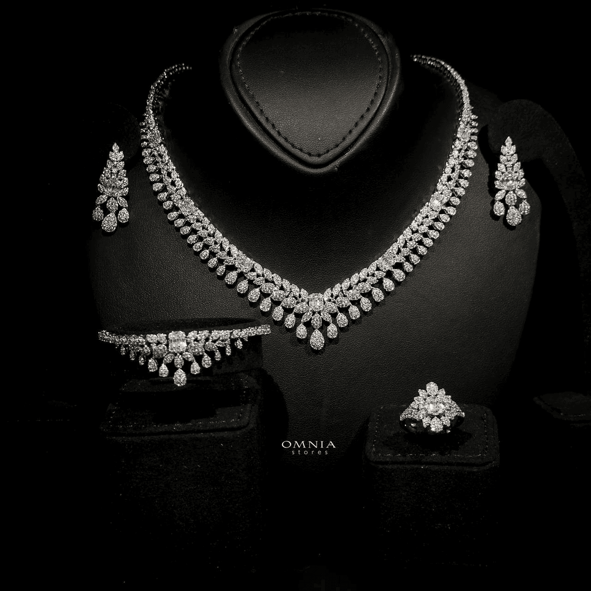 Omnia Mahra Bridal Full Set in High Quality Zircon Stone Rhodium Plated - OMNIASTORES UAE