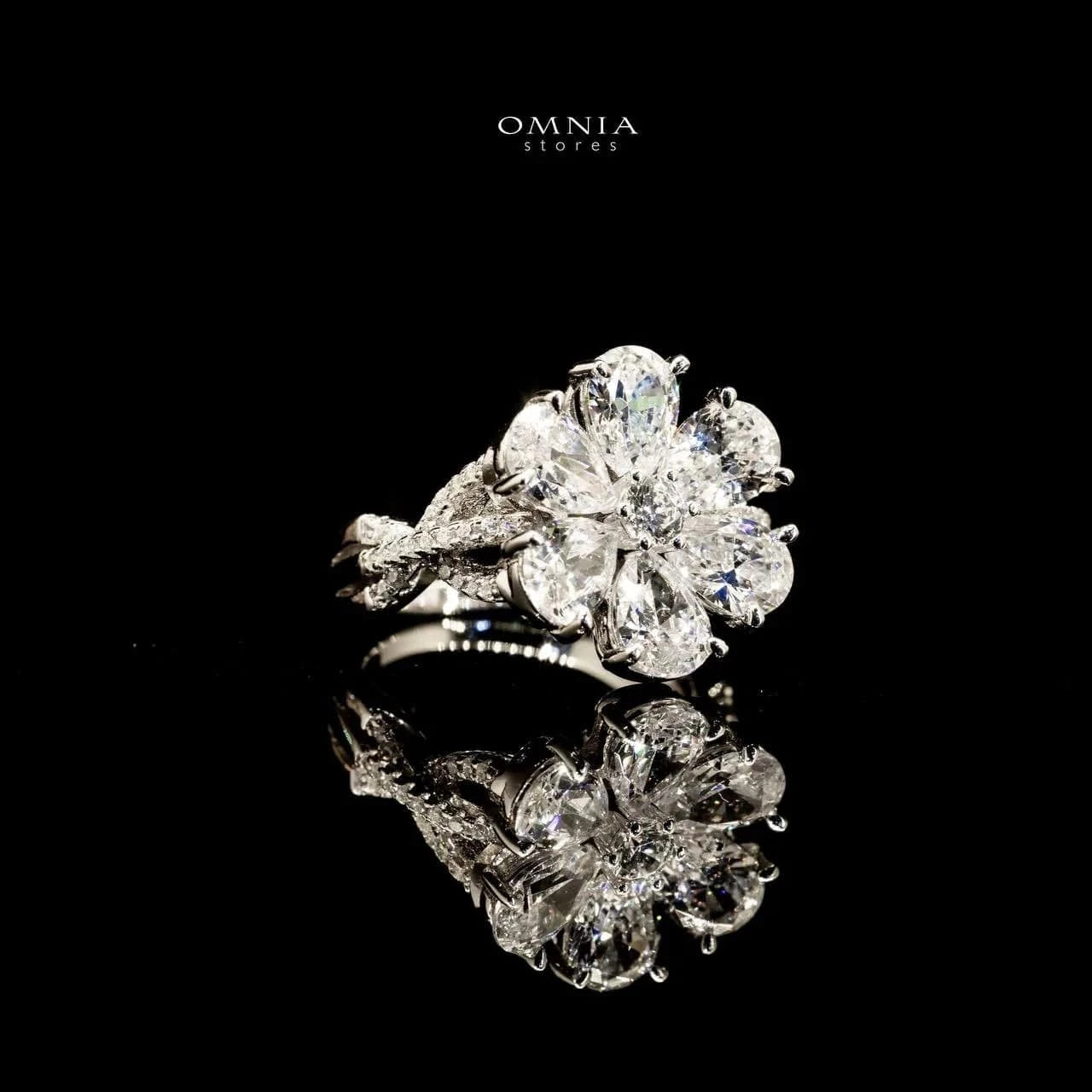 Omnia Chafia white 0.75 Carat Ring 92.5 Silver High Quality Simulated diamonds - OMNIASTORES UAE