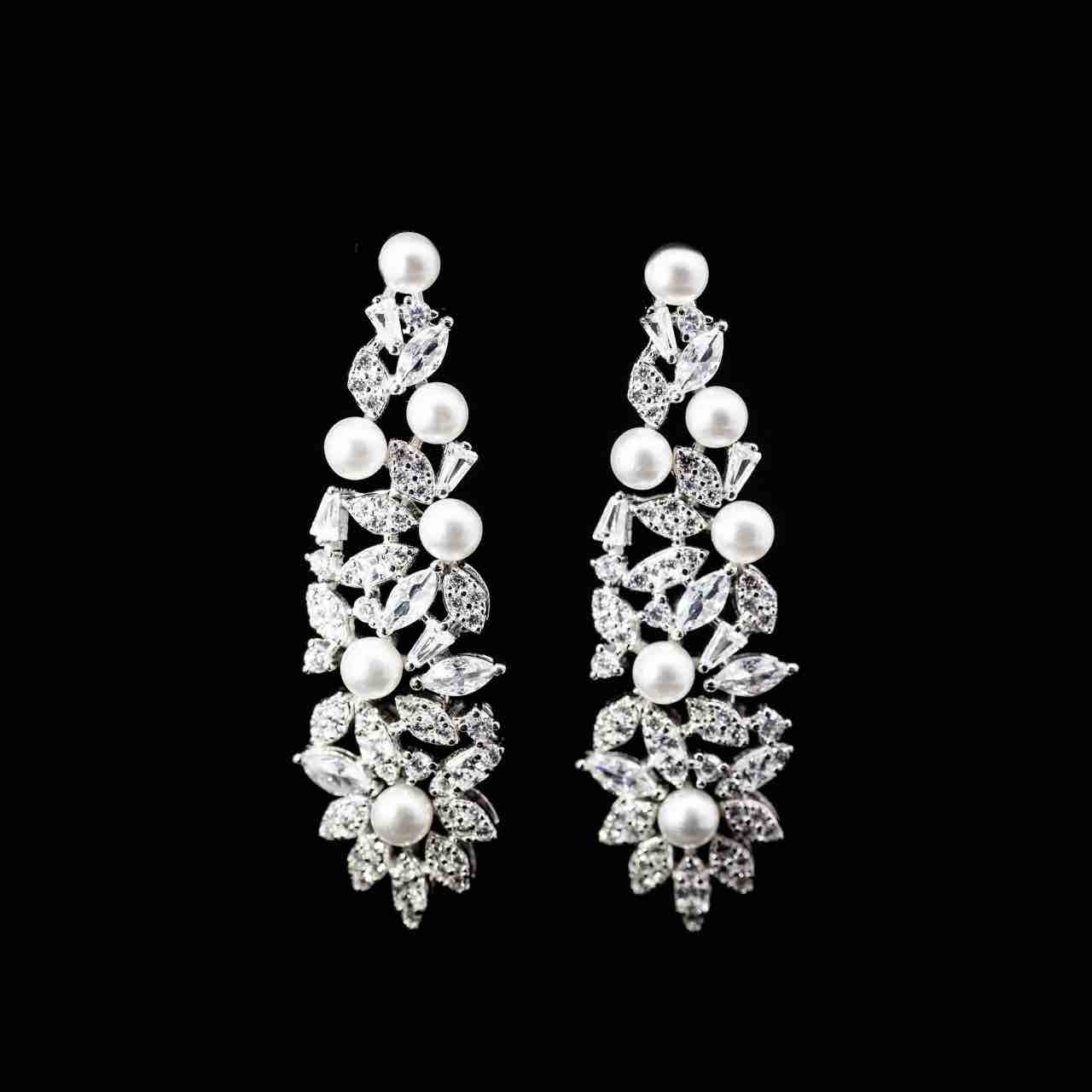 Omnia Fadwa White Bridal Full Set in 925 Silver High Quality Simulated Diamonds