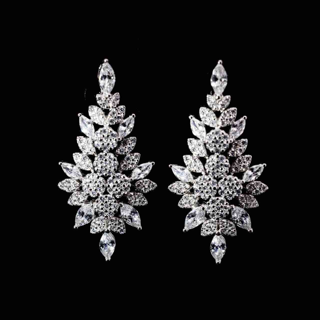 Omnia Naziha White Bridal Full Set in 925 Silver High Quality Simulated Diamonds