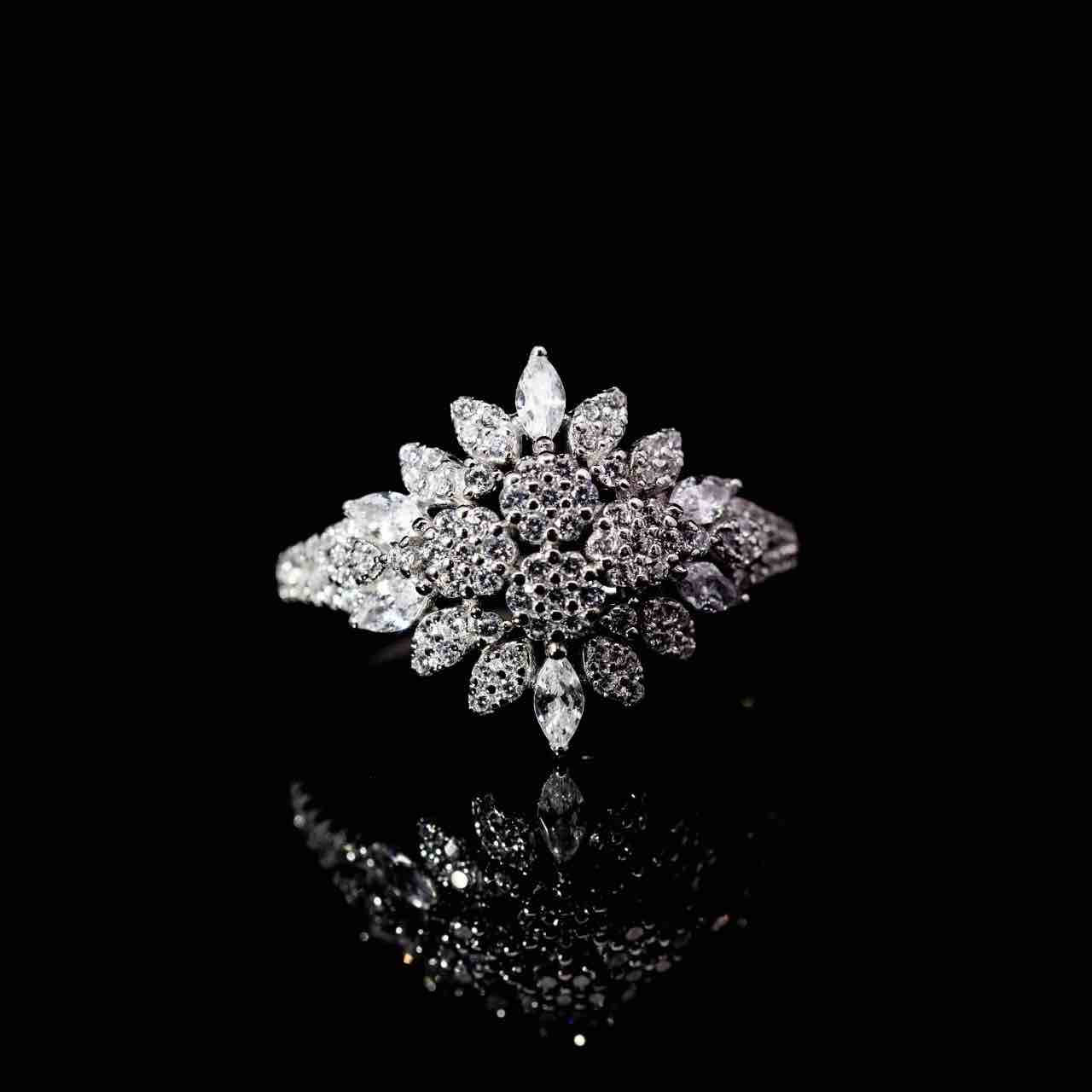 Omnia Naziha White Bridal Full Set in 925 Silver High Quality Simulated Diamonds