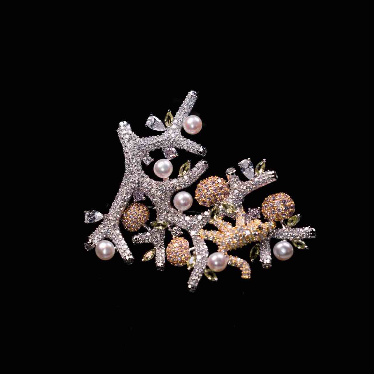 Omnia Nasira Multi Color Silver Brooch in 925 Silver In High Quality Simulated Diamonds
