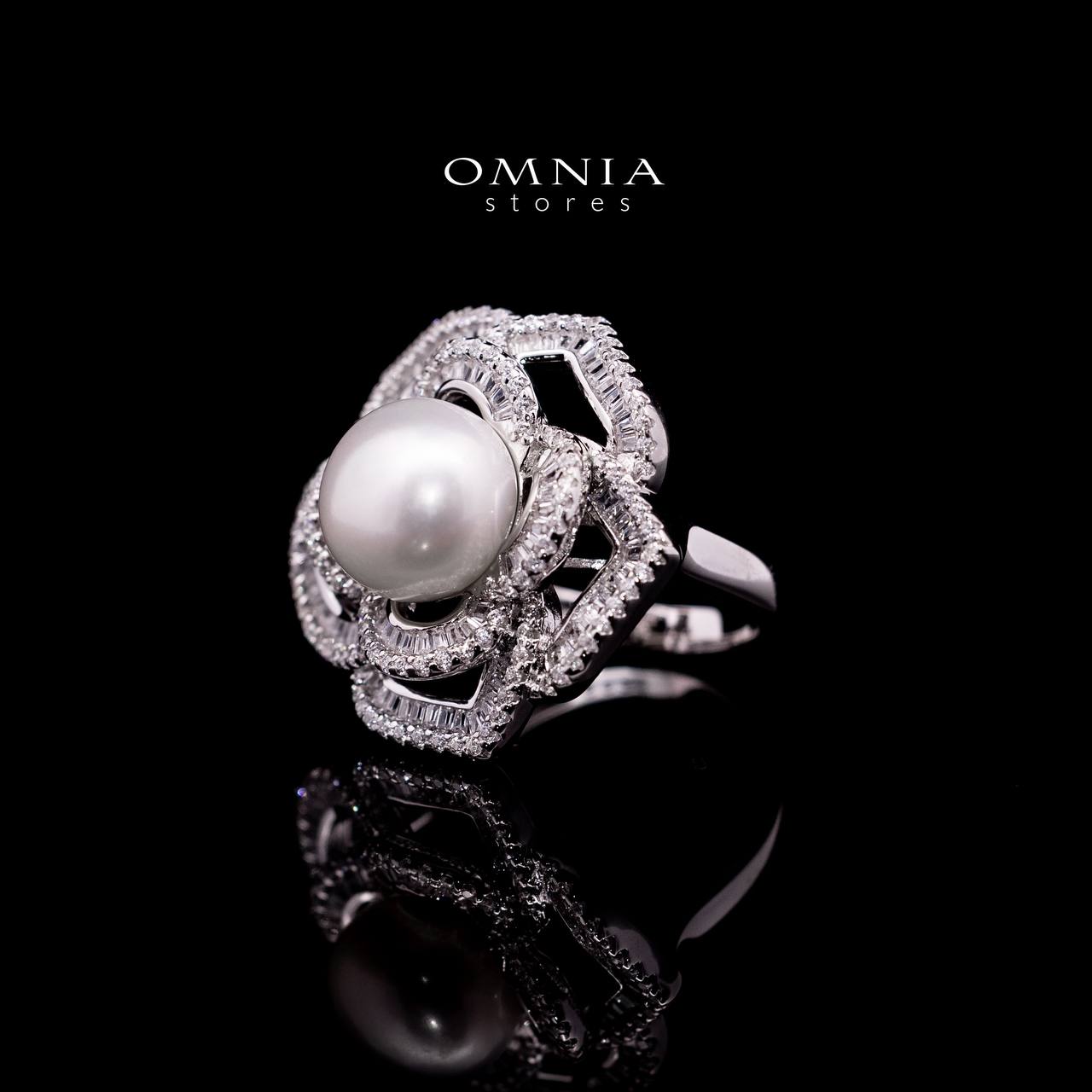 Omnia Almaz Flower Fresh Water Pearl Silver Ring with 925 Silver High Quality Simulated Diamonds Stones - OMNIASTORES UAE