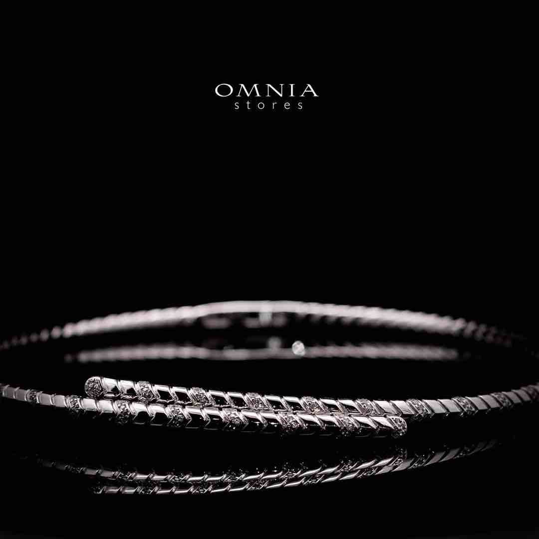 Omnia Shiza Silver Necklace with Chevron Design in 925 Silver and High-Quality Simulated Diamonds - OMNIASTORES UAE