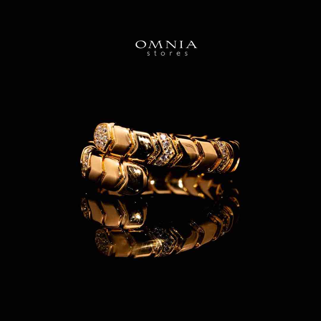 Omnia Shiza Golden Ring with Chevron Design in 925 Silver and High-Quality Simulated Diamonds - OMNIASTORES UAE