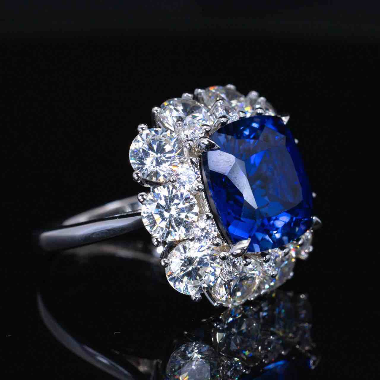 Omnia Hinza Blue Cushion Cut Ring With High Quality Certified Lab Crafted Stones In 925 Silver