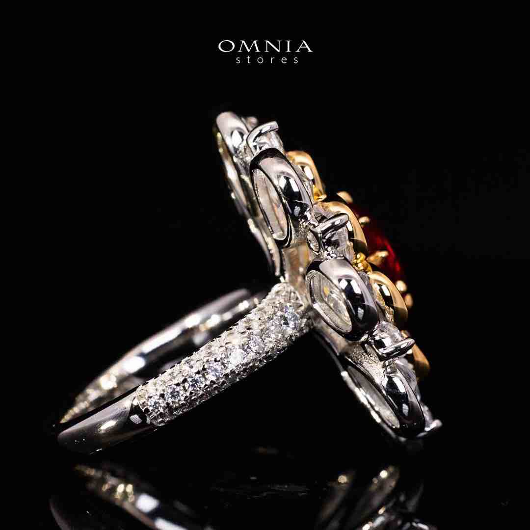 Omnia Alsha White and Gold Floral Ring With High Quality Certified Lab Crafted Stones In 925 Silver