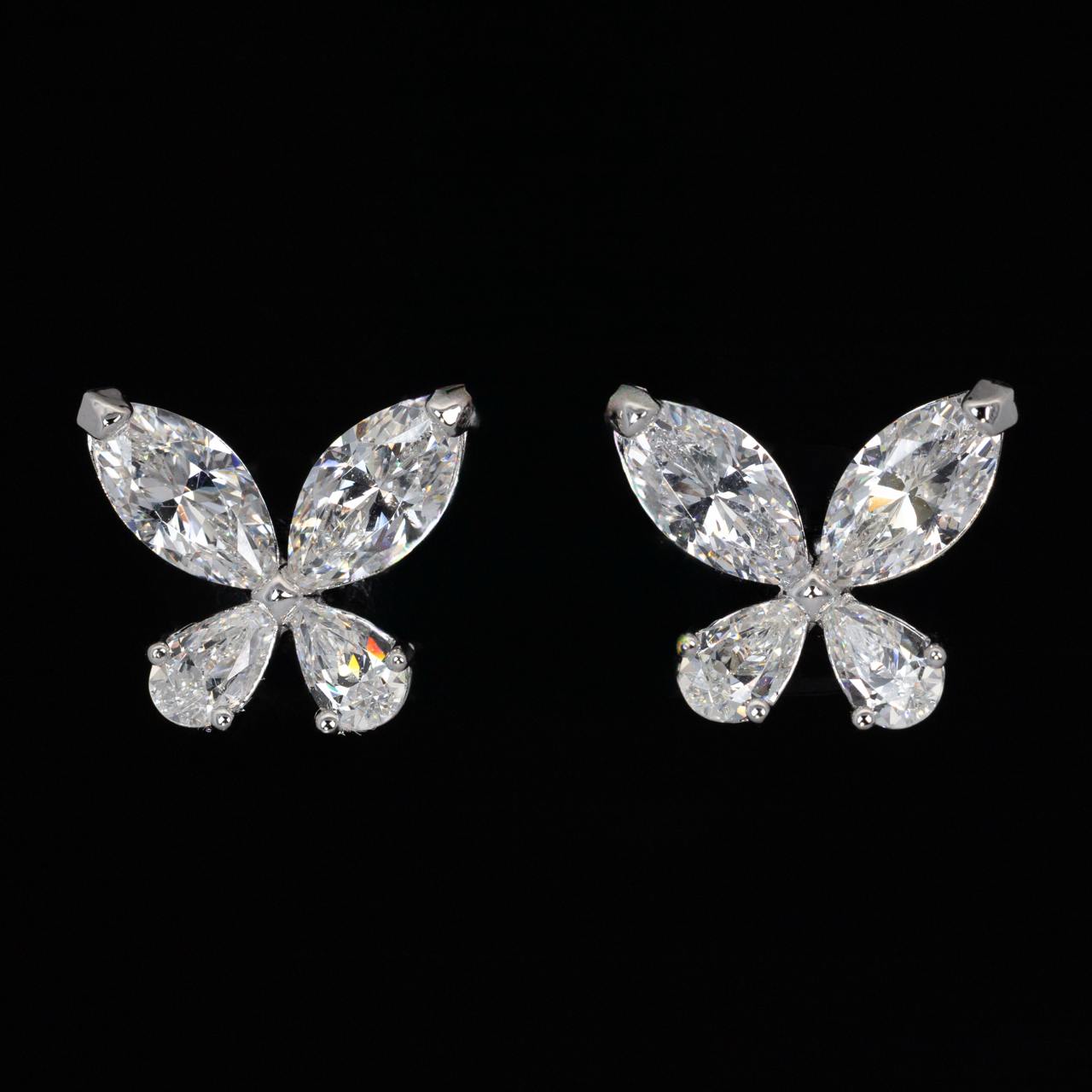 Omnia Ziara White Floral Earrings With High Quality Certified Lab Crafted Stones In 925 Silver