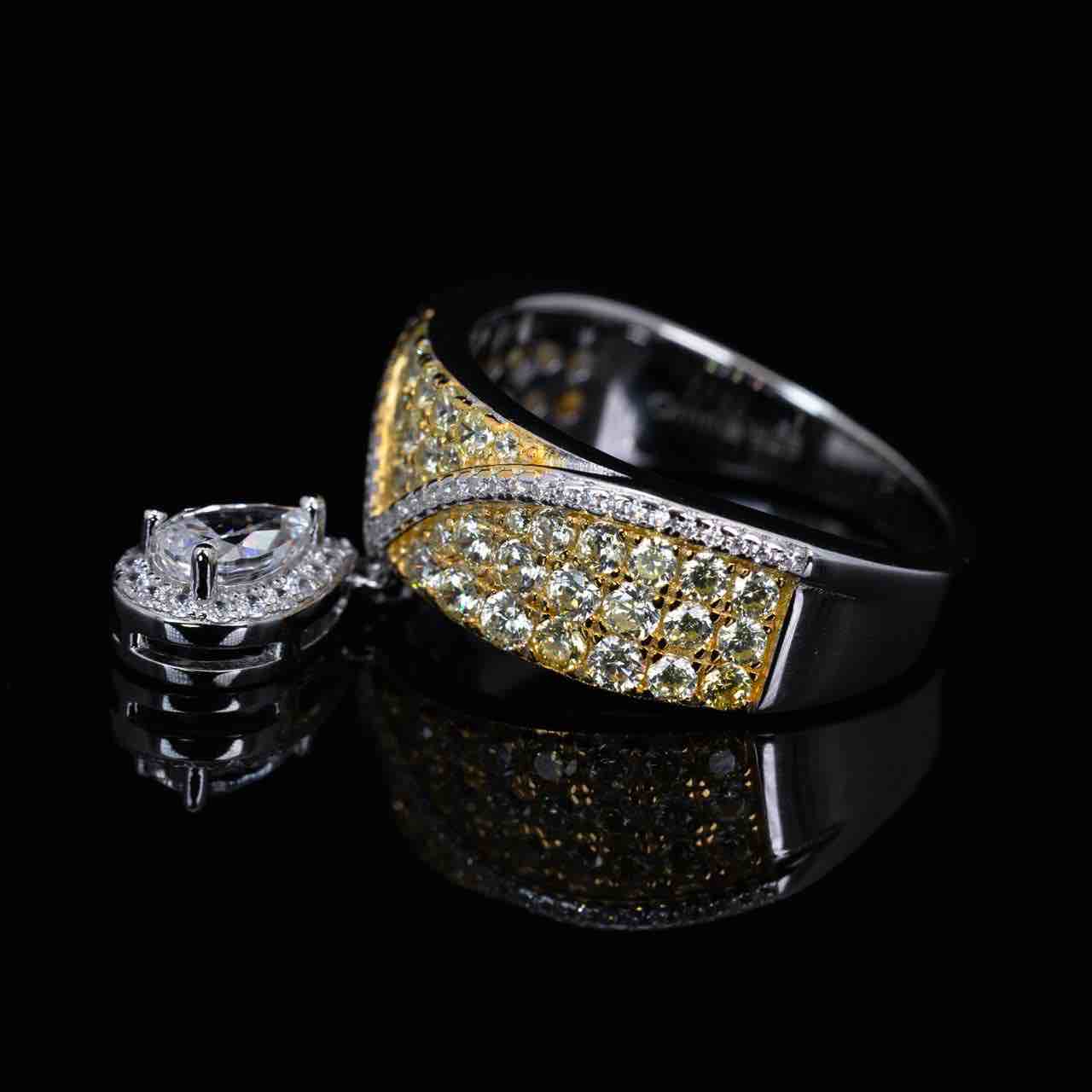 Omnia Sara Gold Ring With High Quality Simulated Diamonds In 925 Silver