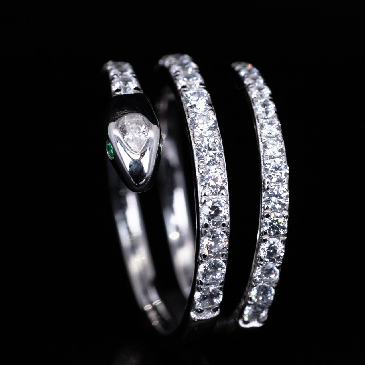 Omnia Sidra White Ring With High Quality Simulated Diamonds In 925 Silver