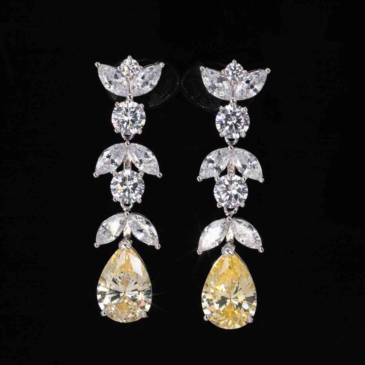Omnia Dia White and Yellow Drop Earrings With High Quality Simulated Diamonds In 925 Silver