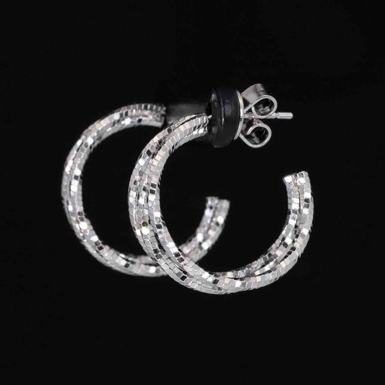 Omnia Zulay White Earrings In 925 High Quality Silver