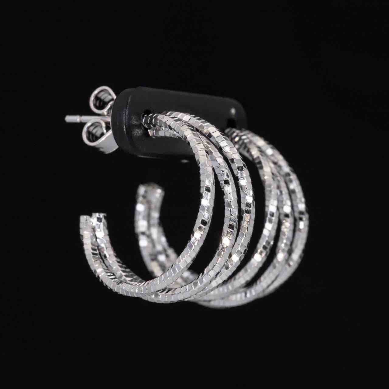 Omnia Zulay White Earrings In 925 High Quality Silver