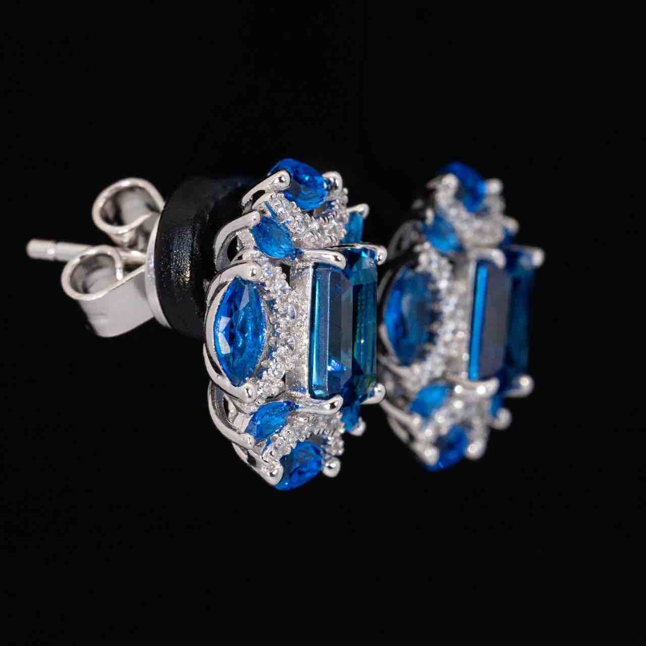 Omnia Aliz White and Blue Earrings With High Quality Simulated Diamonds In 925 Silver