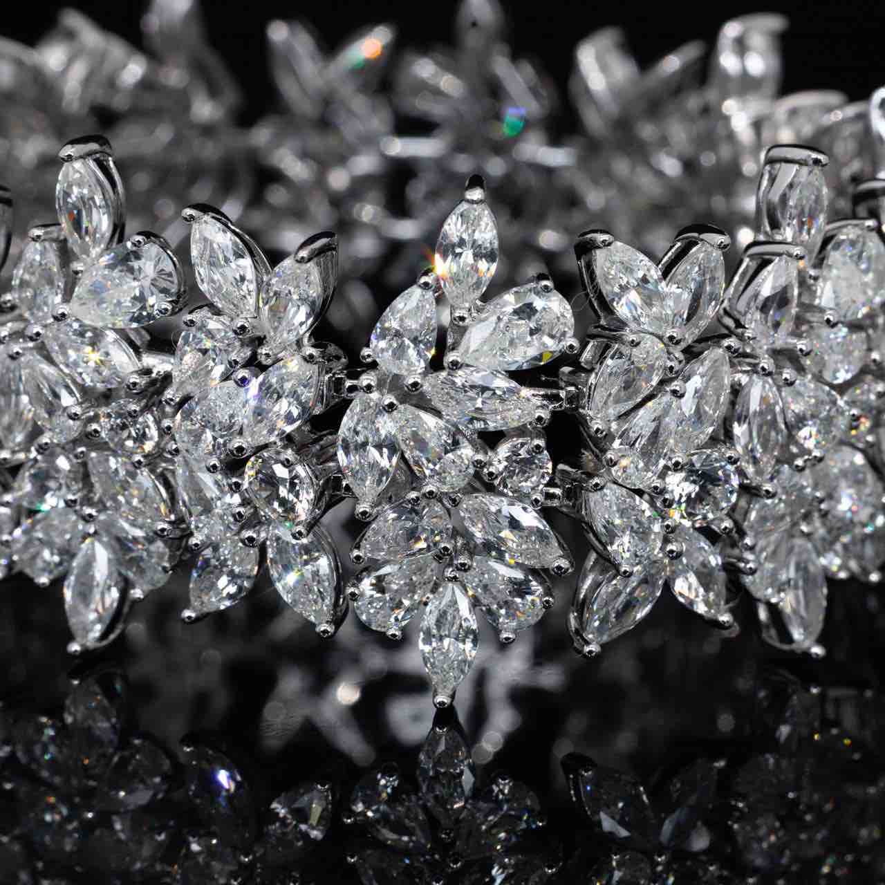 Omnia Sajaf White Bracelet With High Quality White Simulated Diamonds Stones in 925 Silver