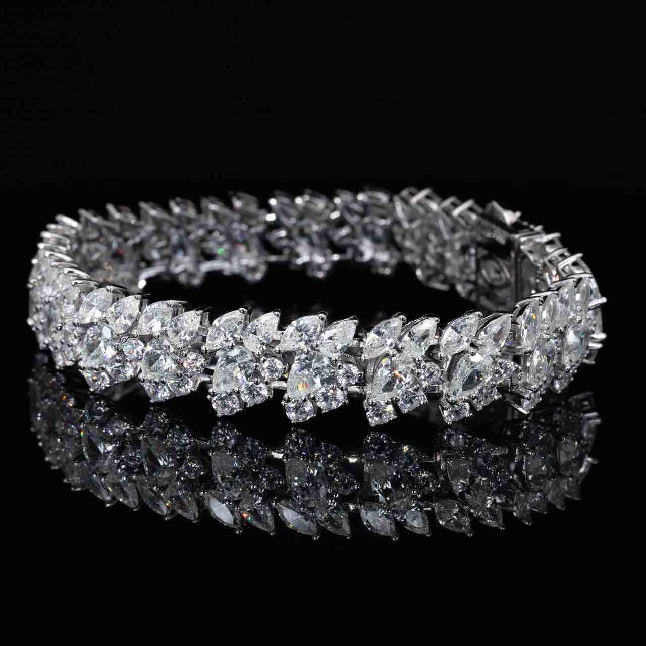 Omnia Maeen White Bracelet With High Quality White Simulated Diamonds Stones in 925 Silver