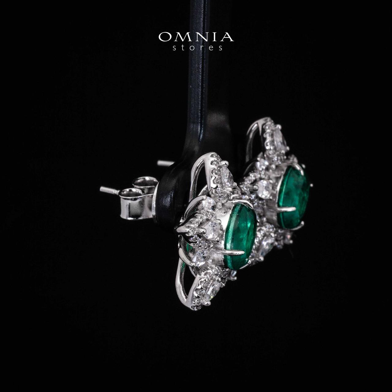 Omnia Alisa White and Green Star Earrings With High Quality Simulated Diamonds In 925 Silver
