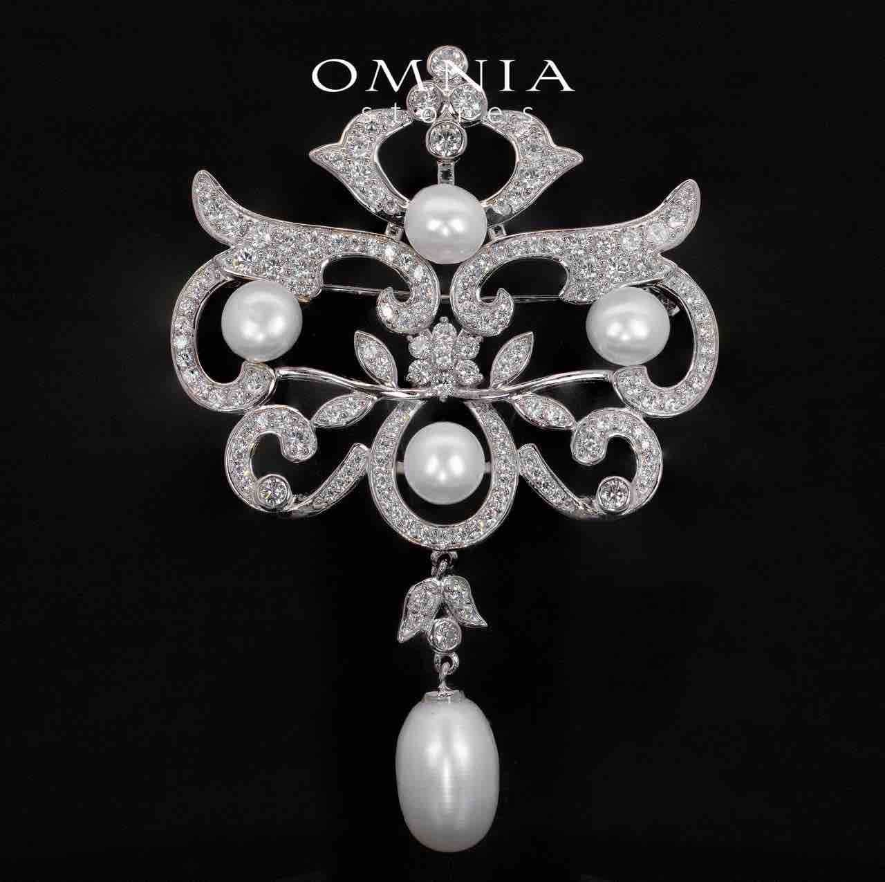 Haylee White Fresh Real Water Pearl Brooch With High Quality Simulated Diamonds in 925 Silver - OMNIASTORES UAE