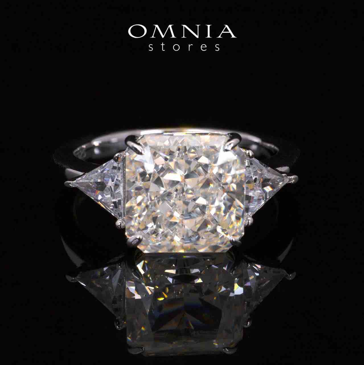 Paula White Ring With High Quality Simulated Diamonds in 925 Silver - OMNIASTORES UAE