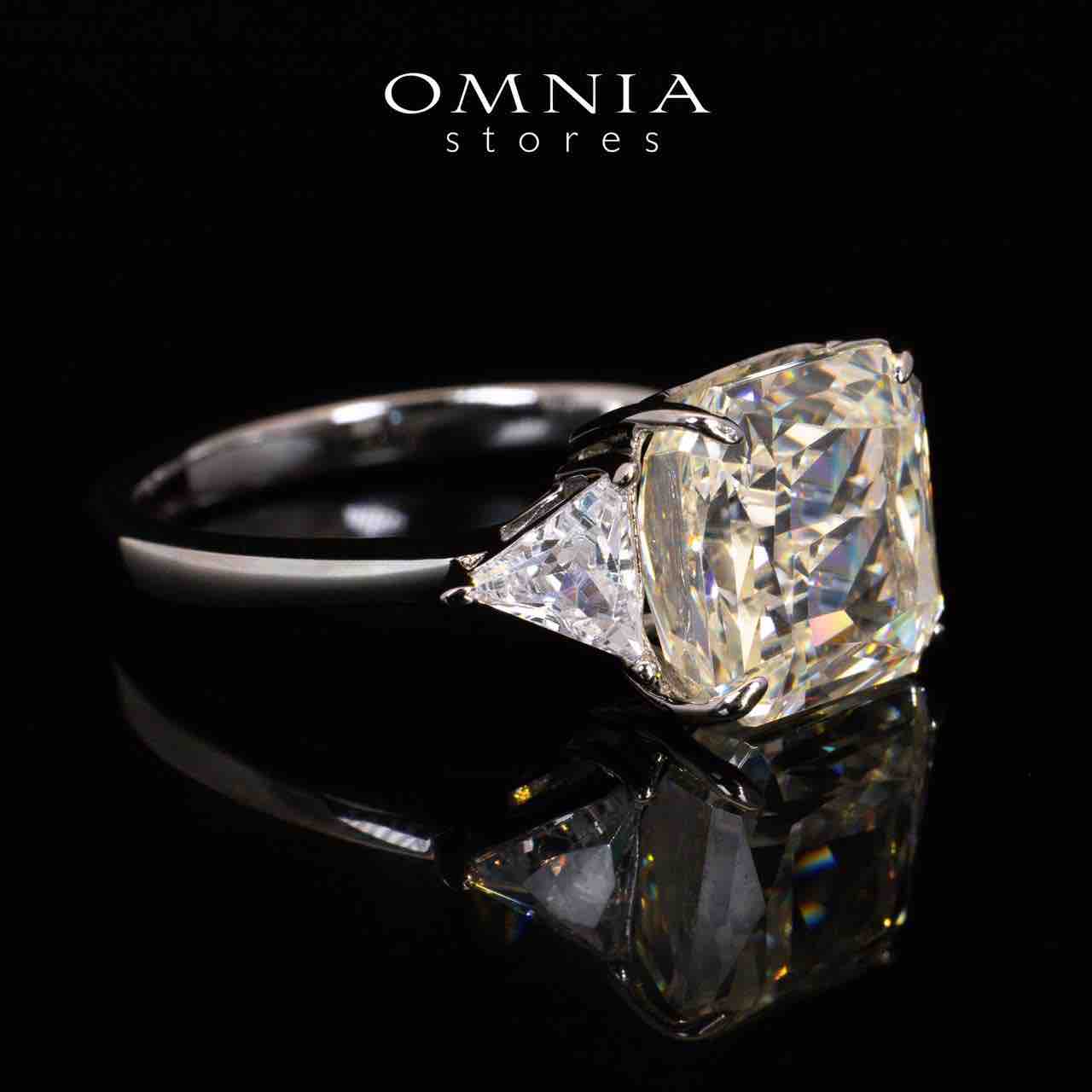 Paula White Ring With High Quality Simulated Diamonds in 925 Silver - OMNIASTORES UAE