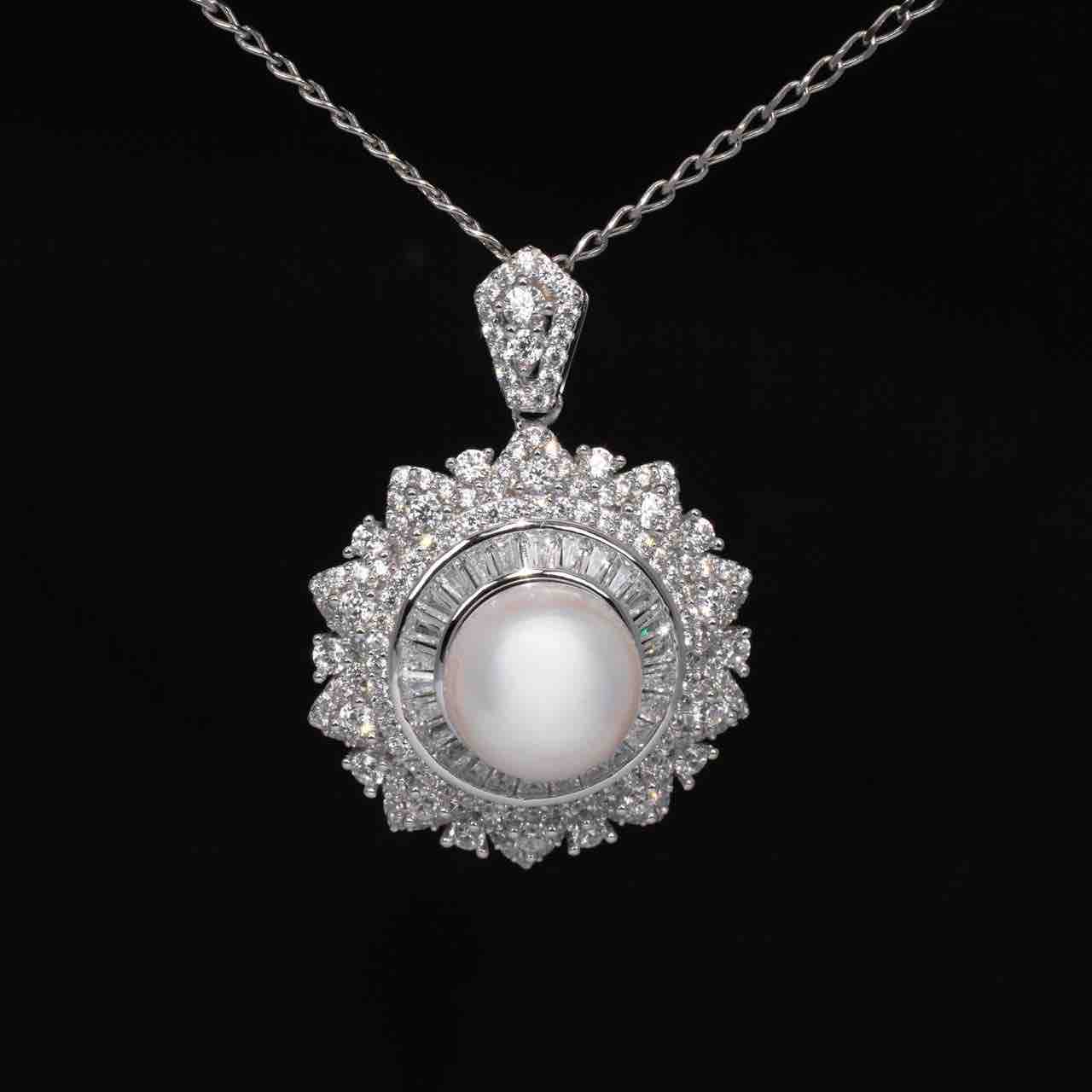 Yamama Flower Design Fresh Real Pearl Necklace and Clip Earrings Set in 925 Silver With High Quality Simulated Diamonds - OMNIASTORES UAE