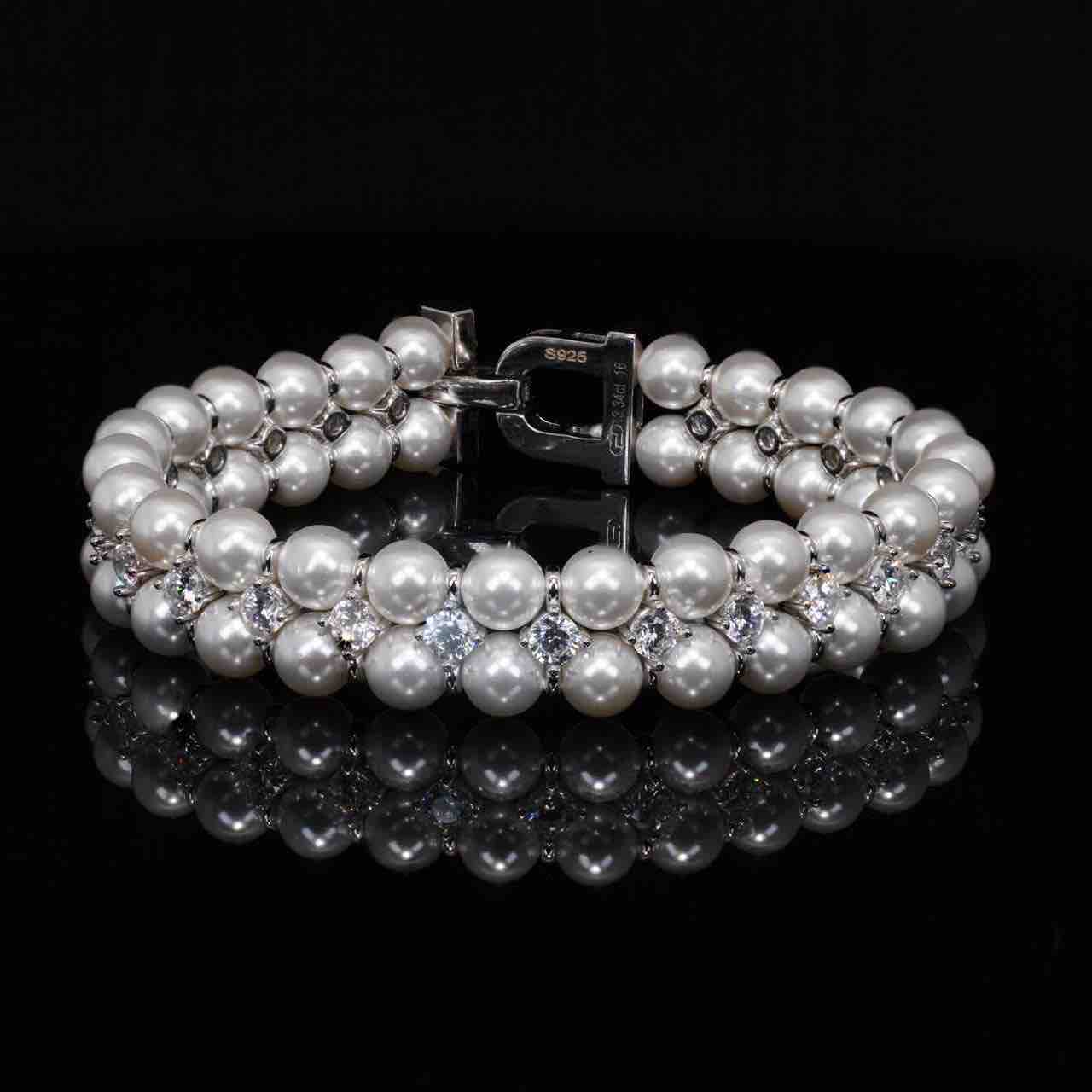 Kendra White Pearl Bracelet with High Premium Signature Stones in 925 Silver - OMNIASTORES UAE