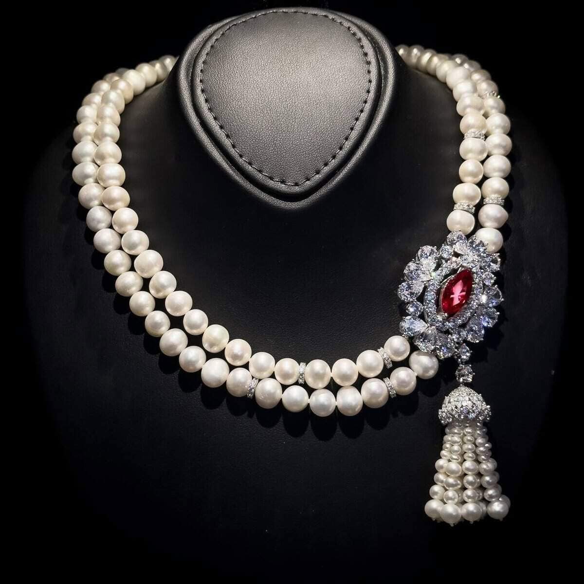 Omnia Dahlia Bridal Pearl Set with Ruby Red Stone in High-Quality Simulated Diamonds - OMNIASTORES UAE