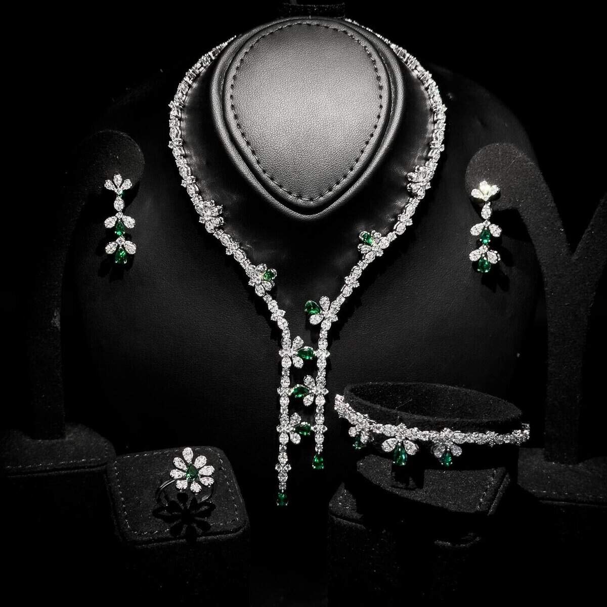 Omnia Lubna Green Silver Full Set - OMNIASTORES UAE