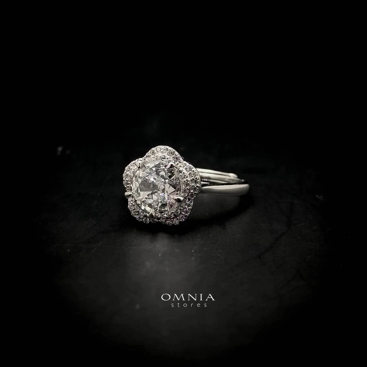Omnia Nisma Floral Ring in 92.5 Silver with High Quality Iced Cut Stone - OMNIASTORES UAE