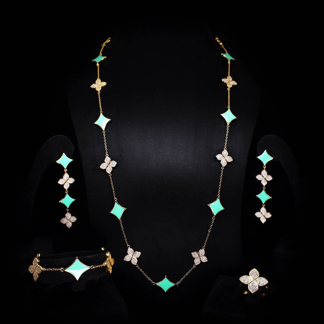 Omnia Golden Clove Turqoise Long Chain Full Set with High-Quality Simulated Diamonds 18k Gold Plated 100cm
