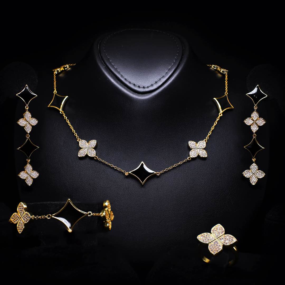 Omnia Golden Clove Black Choker Full Set with High-Quality Simulated Diamonds Gold Plated