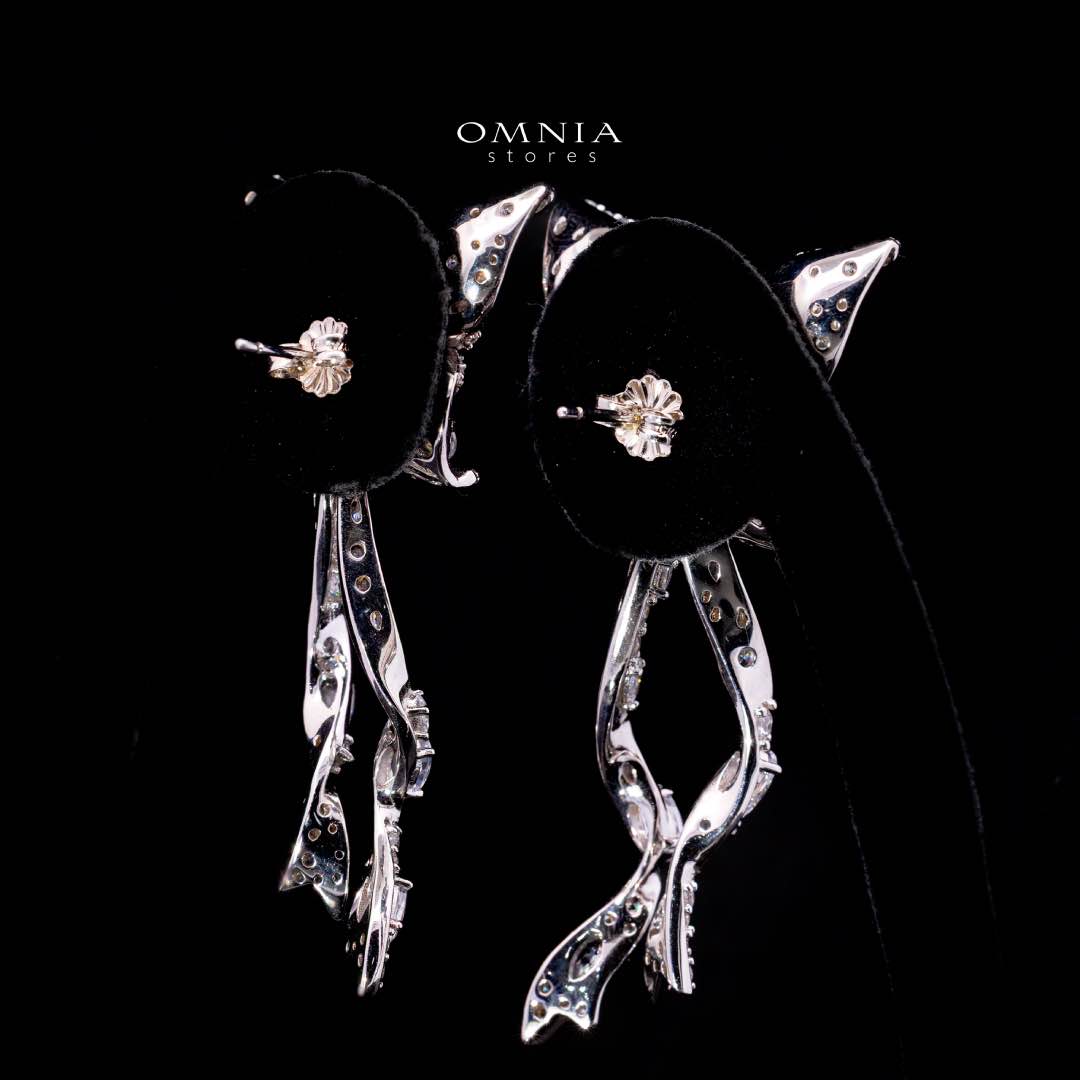 أقراط Omnia Zoey Butterfly Drop من الفضة عيار 925 مع ألماس محاكي عالي الجودة