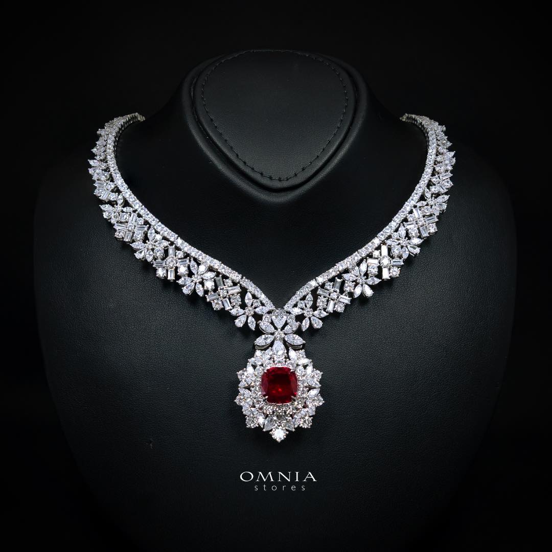 Omnia Alhan Necklace , Earrings & Ring Set in 925 Silver with Pear-Cut High-Quality Simulated Diamonds