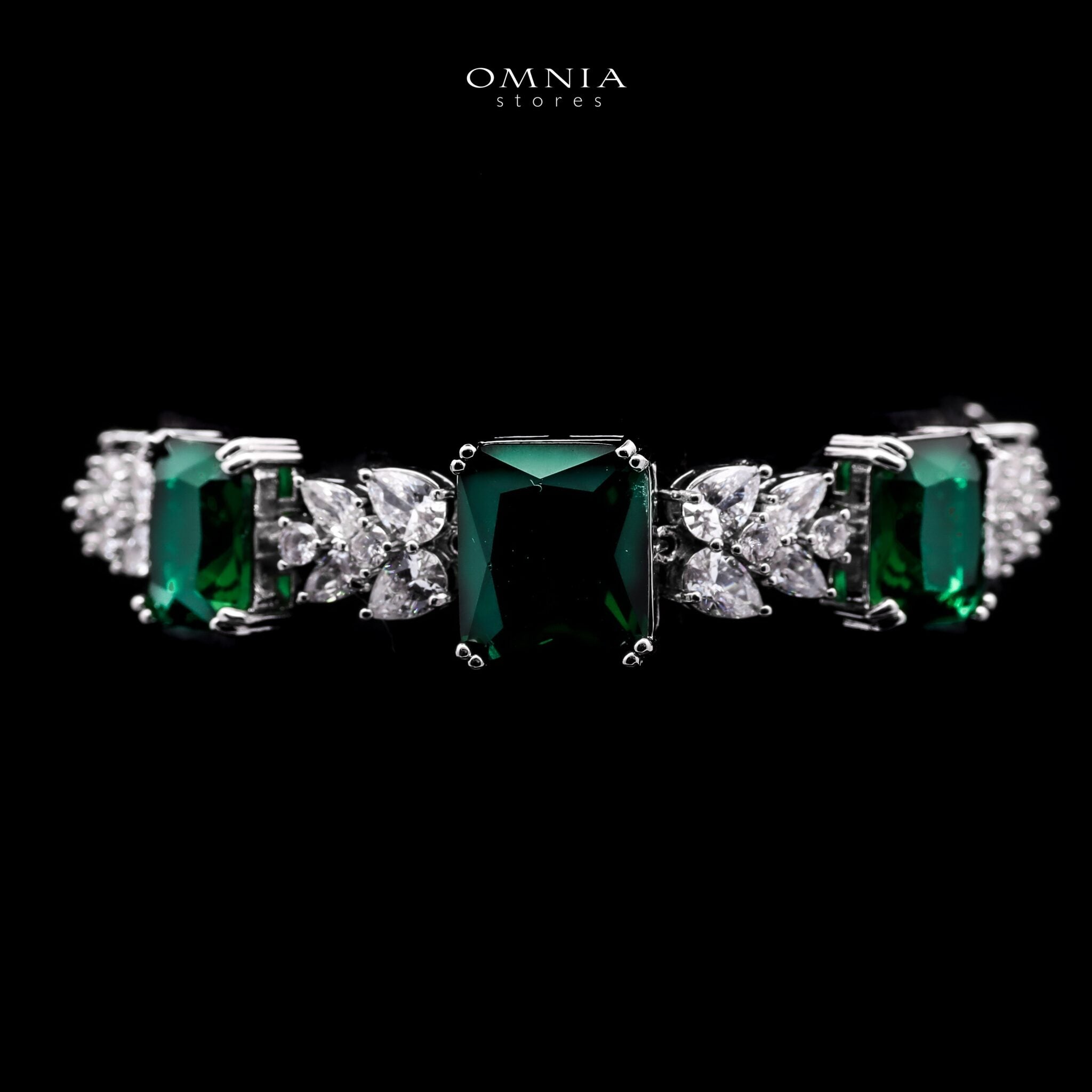 Omnia Amelia Green Bridal Full Set with Emerald and Pear-Cut High-Quality Simulated Diamonds in High-Quality Rhodium Plating