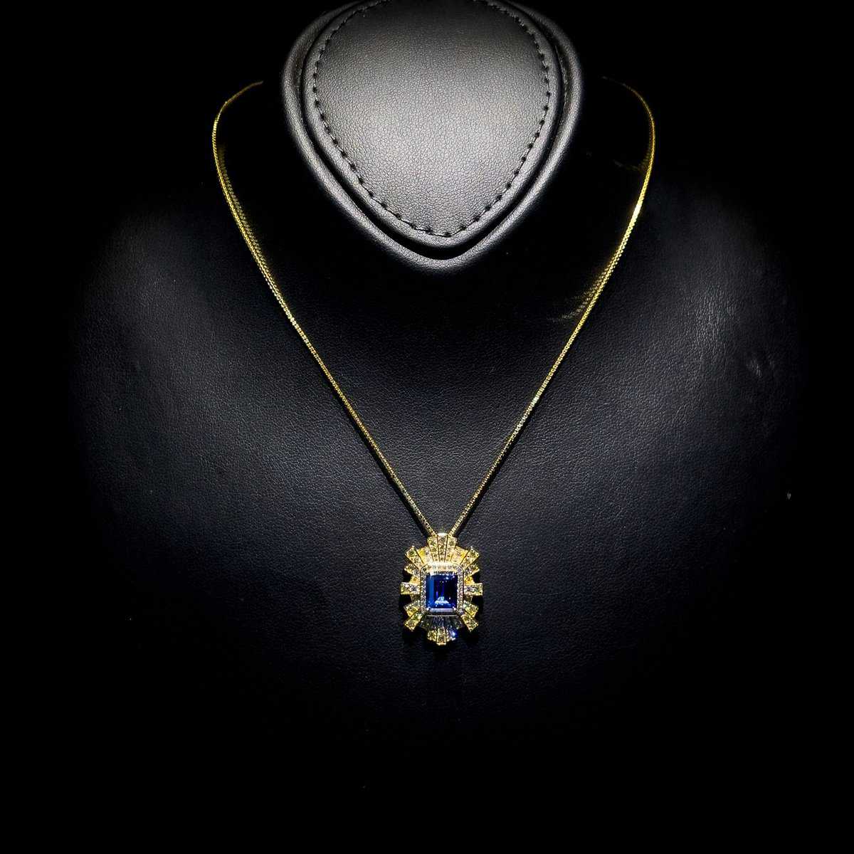 Omnia Blue Radiance Necklace in 92.5 Silver with High Quality Simulated Diamonds - OMNIASTORES UAE