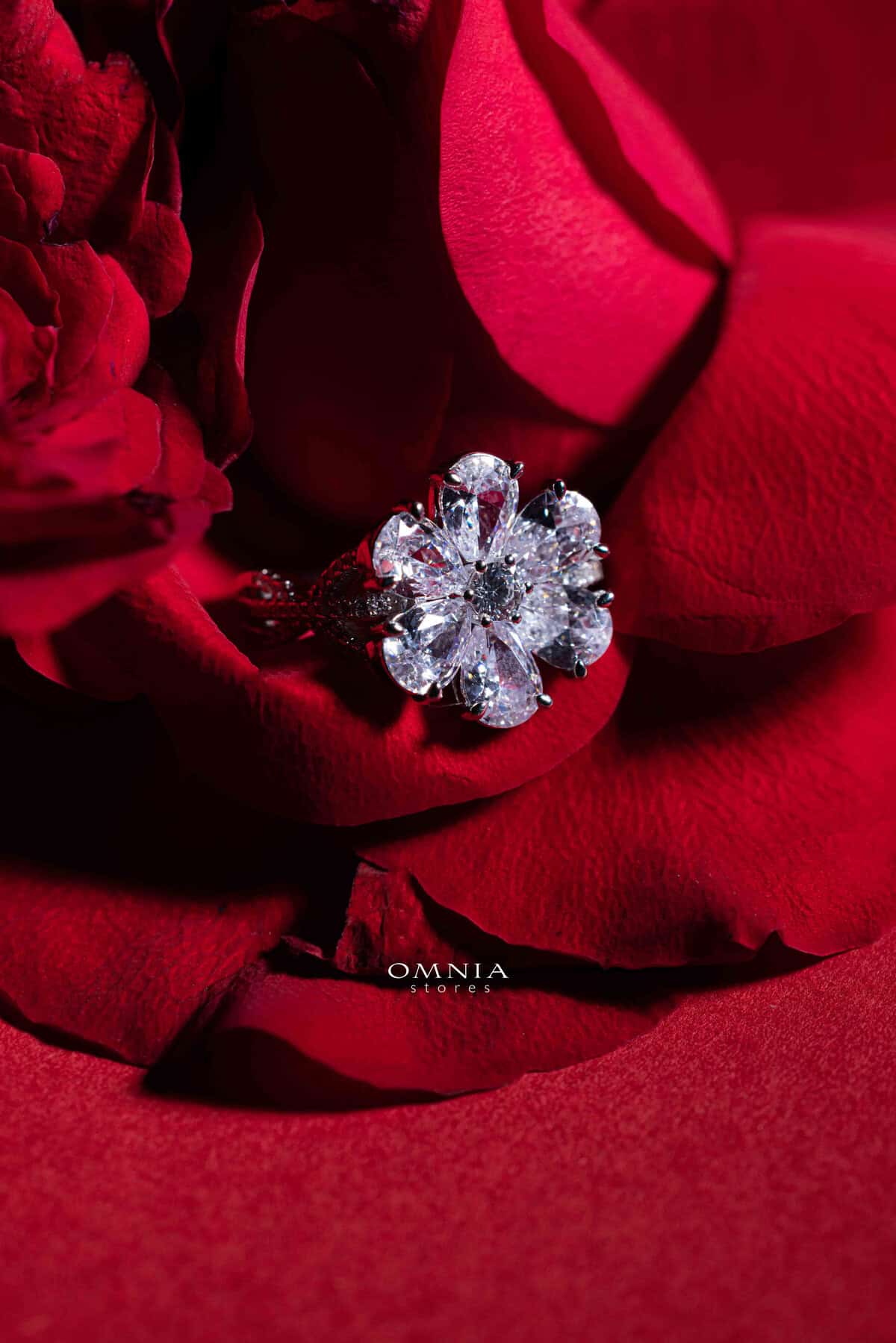 Omnia Chafia white 0.75 Carat Ring 92.5 Silver High Quality Simulated diamonds - OMNIASTORES UAE