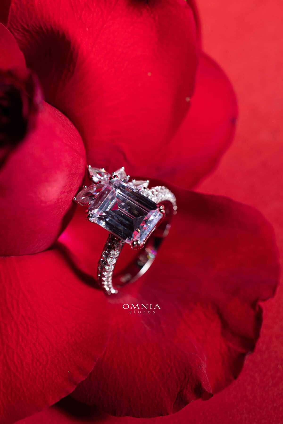 Omnia Chams White Ring 92.5 Silver High Quality Simulated diamonds - OMNIASTORES UAE