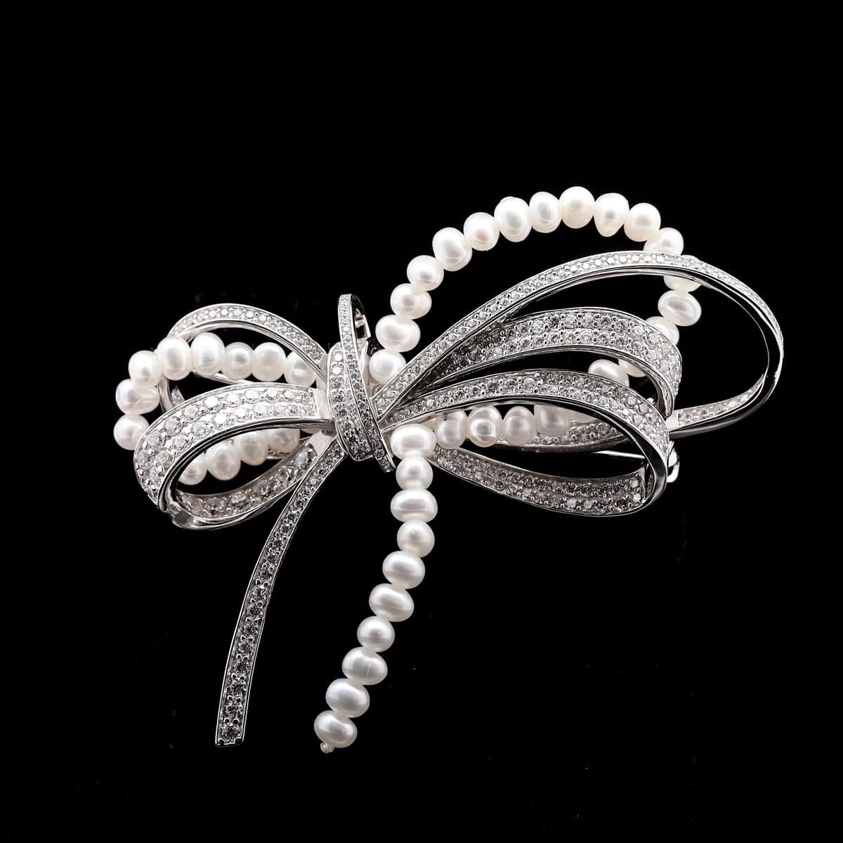 Omnia Elegant Bow Pearl Brooch in 92.5 Silver with High-Quality Simulated Diamonds - OMNIASTORES UAE