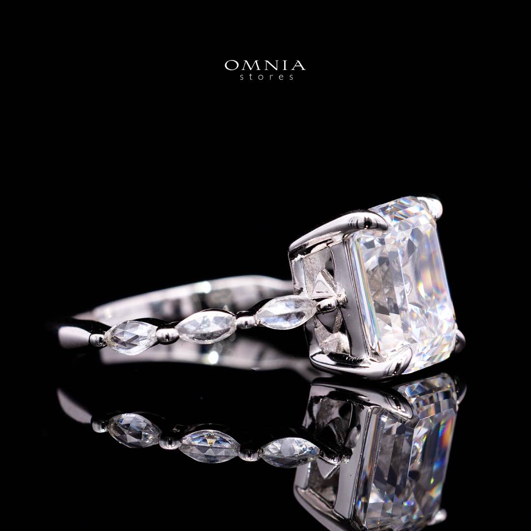 Omnia Azka White Silver Ring In 925 Silver High Quality Certified Lab Crafted Stones 7.8Ct