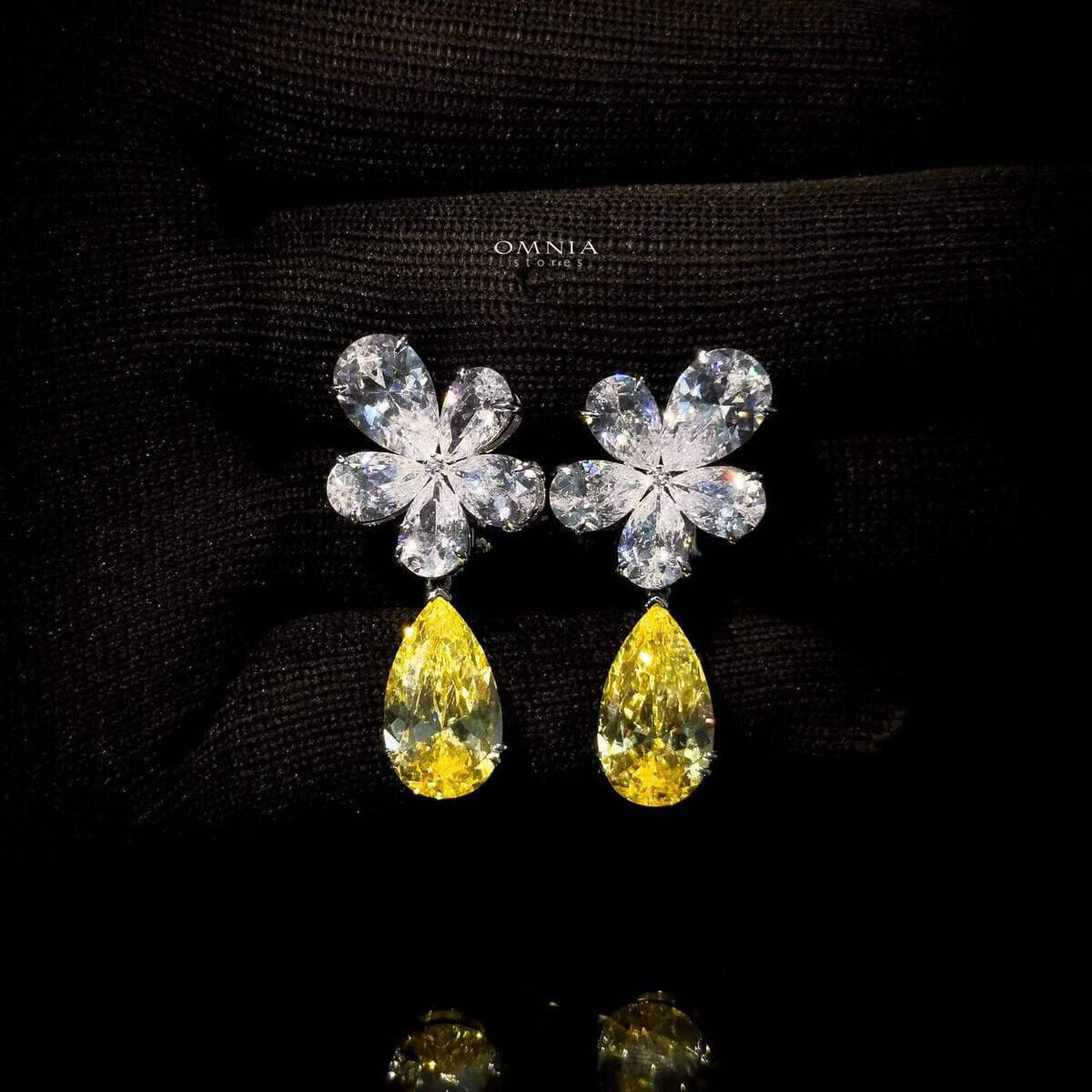 Omnia Thurayya Earring 92.5 Silver In High Quality Simulated diamonds - OMNIASTORES UAE