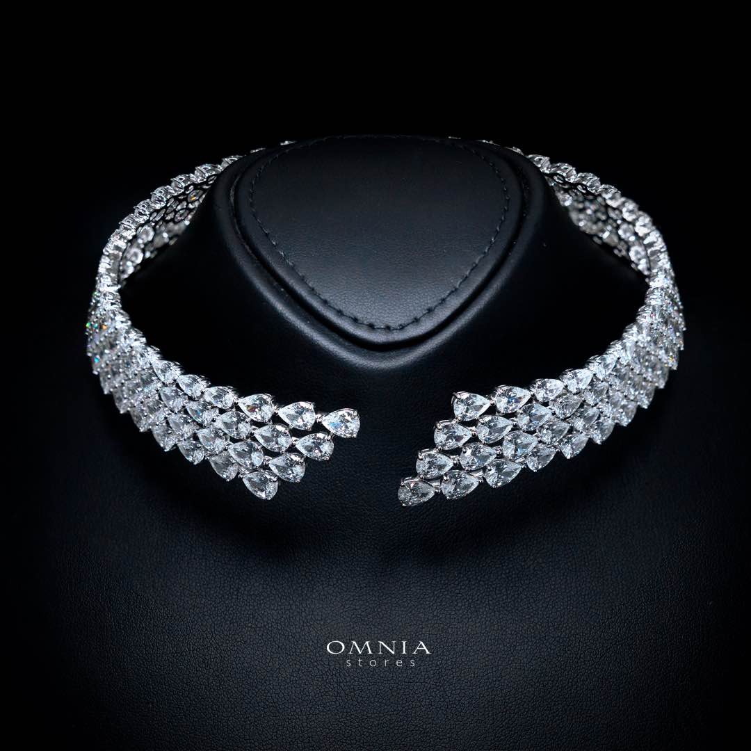Omnia Siya White Choker Necklace With High Quality Simulated Diamonds In 925 Silver