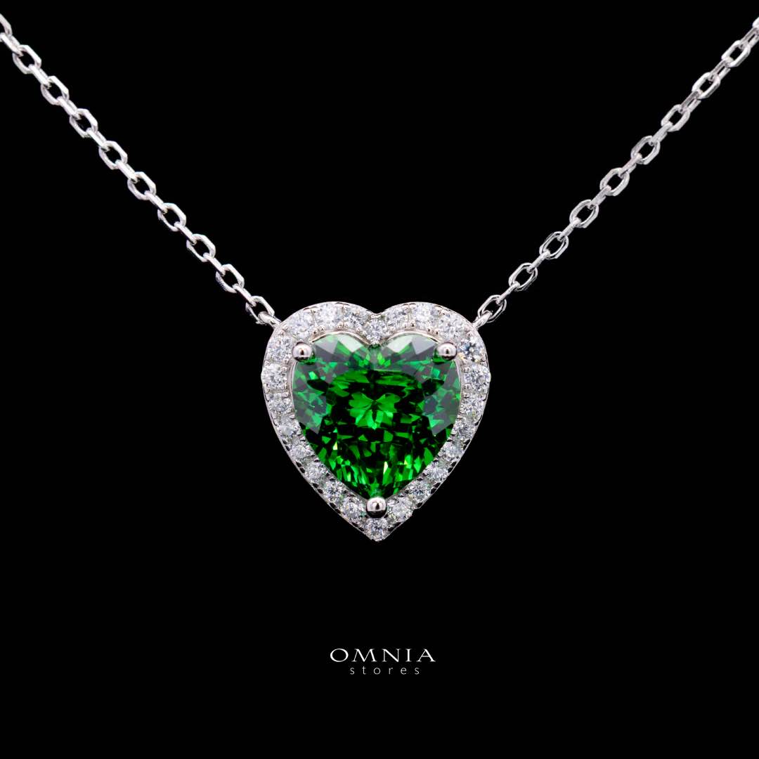 قلادة سميحة قلب أخضر من الفضة عيار 925 مرصعة بالألماس الصناعي عالي الجودة