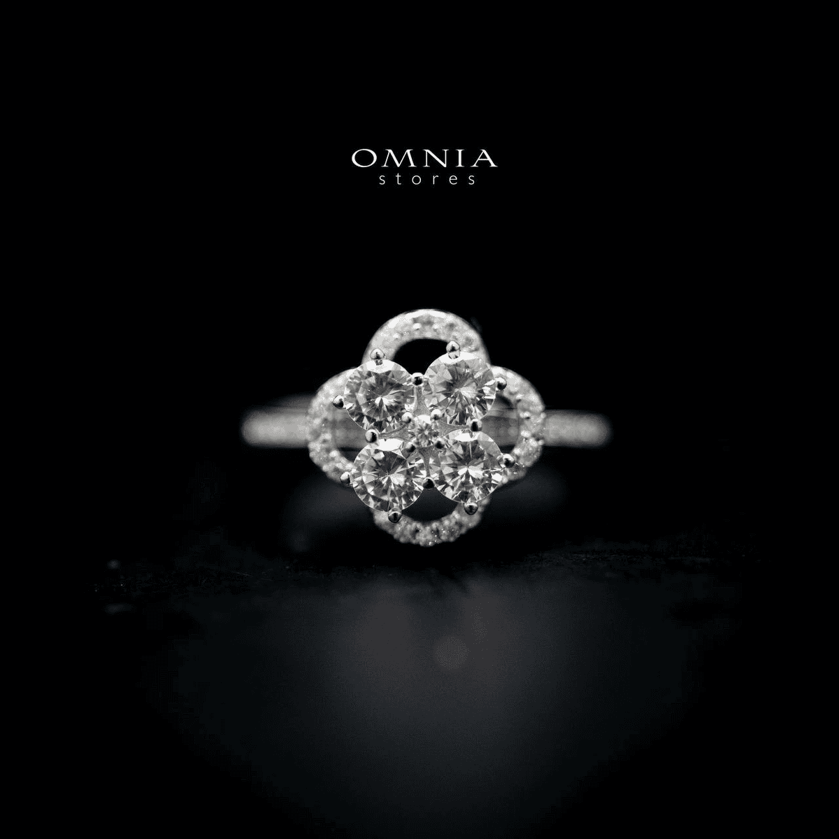 Omnia Afra Floral Ring in 92.5 Silver With High Quality Iced Cut Stone - OMNIASTORES UAE