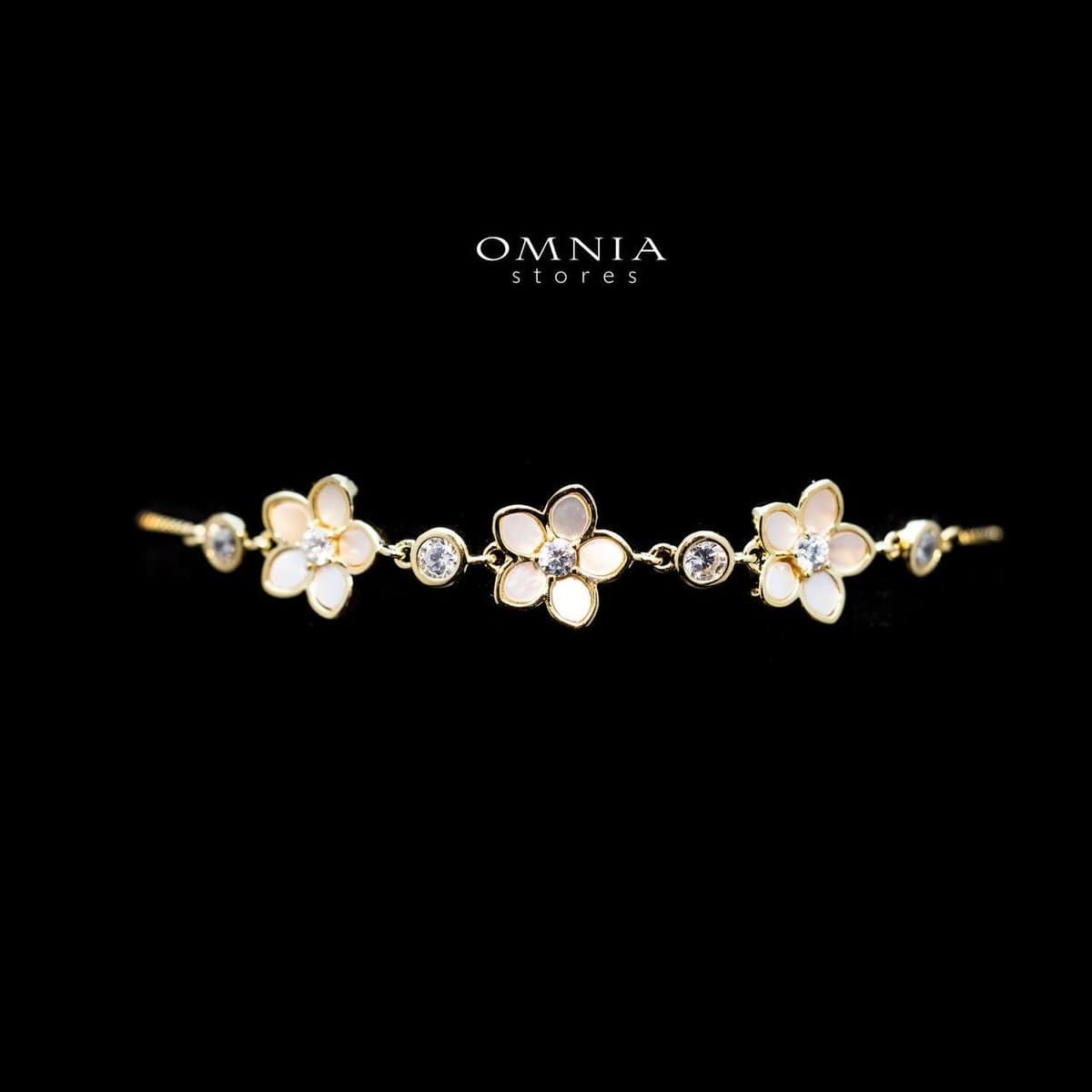Omnia Nada Floral Bracelet with High Quality Iced Cut Stone in 92.5 Silver - OMNIASTORES UAE