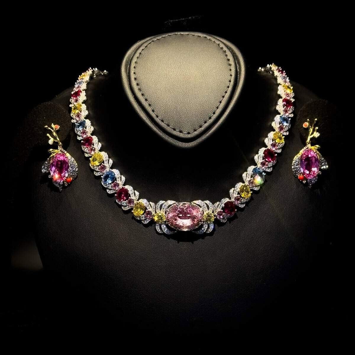 Omnia Juliette Multi-Color Necklace and Earring Set with a Pink Center Stone, High-Quality Simulated Diamonds, and Intricate Artistic Detailing. - OMNIASTORES UAE