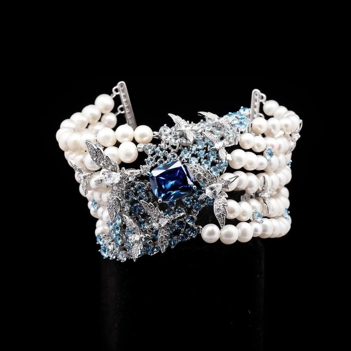 Omnia Blue Butterfly Pearl Bracelet in 92.5 Silver with High Quality Simulated Diamonds - OMNIASTORES UAE