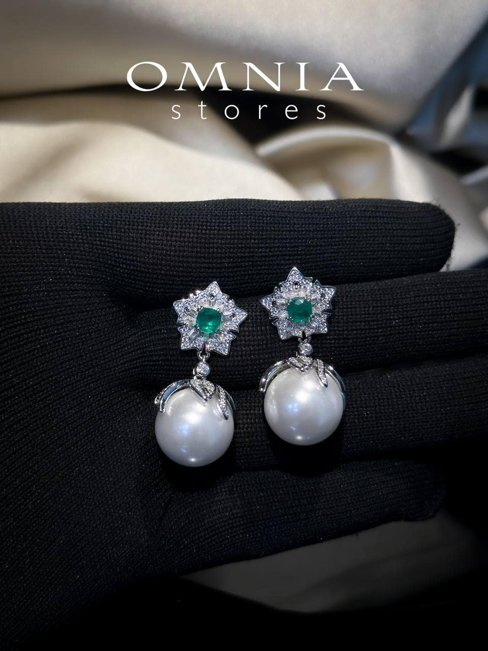 Omnia Elizabeth Fresh Real Water Pearl Earrings in 925 Silver High Quality Simulated diamonds - OMNIASTORES UAE