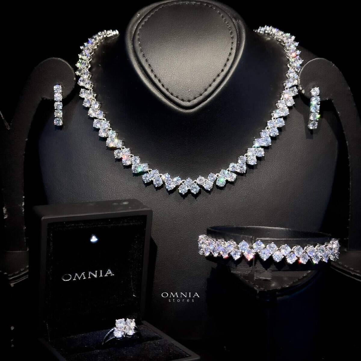 Omnia Hessa White Bridal Full Set in High Quality Simulated Diamonds - OMNIASTORES UAE