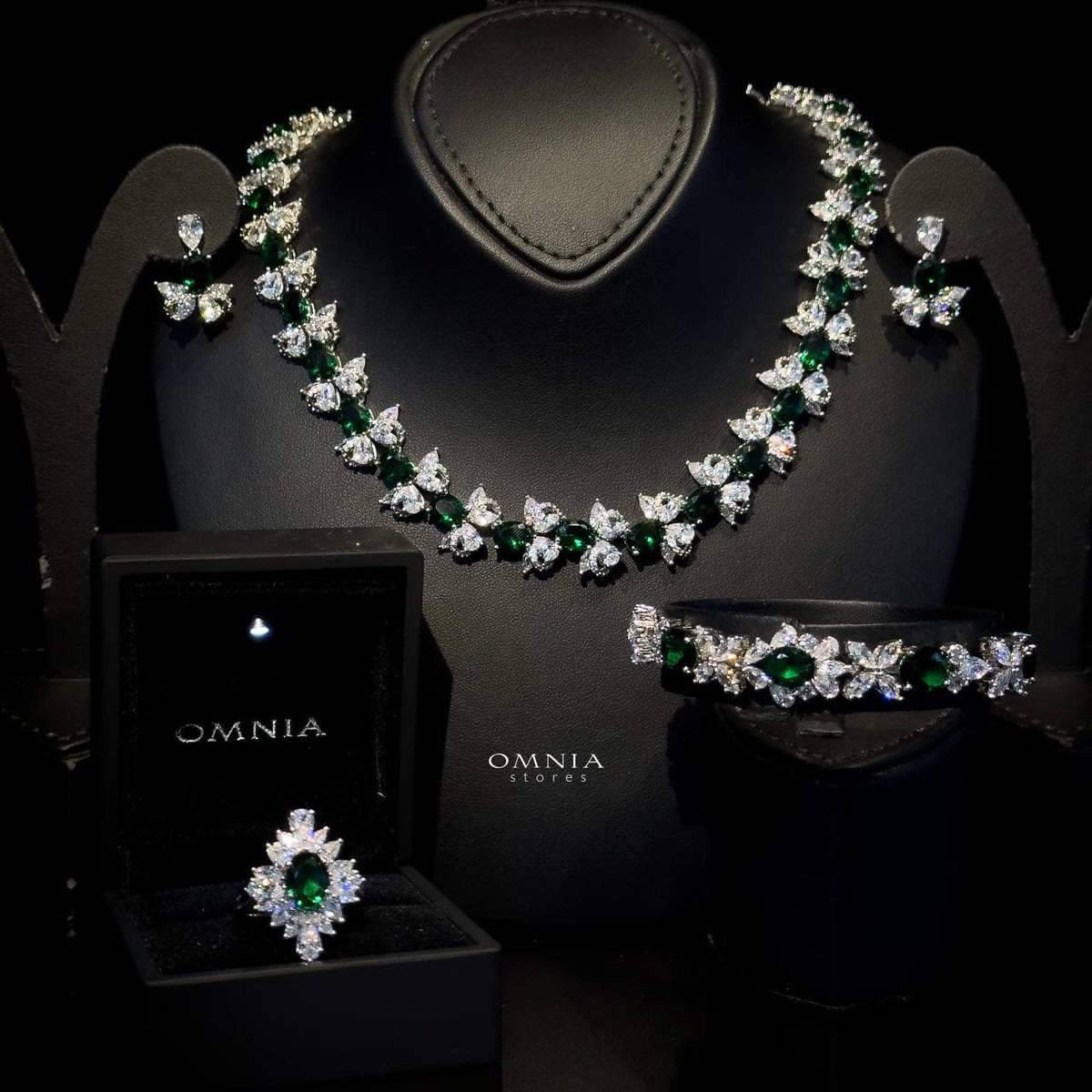 Omnia Muna Green Bridal Full Set in High Quality Simulated Diamonds - OMNIASTORES UAE