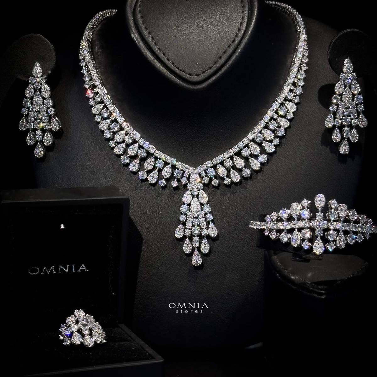 Omnia Minerva Bridal Full Set Accessories in High Quality Zircon Stone in Rhodium Plated - OMNIASTORES UAE